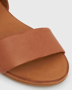 Women Betts Sandals|Flats^FLIGHT Leather Flat Sandals