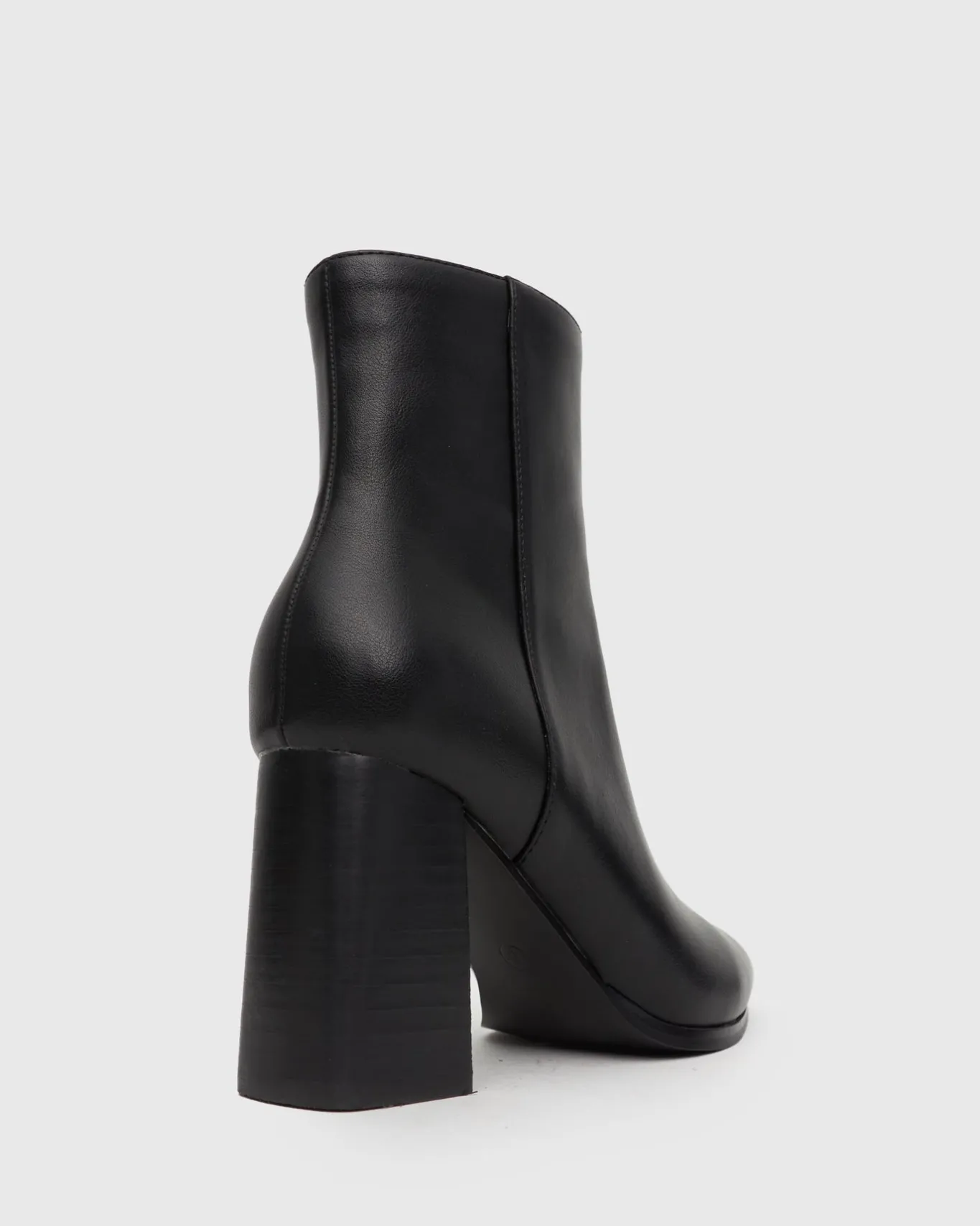 Women Betts Ankle Boots^MAX Pointed Toe Ankle Boots