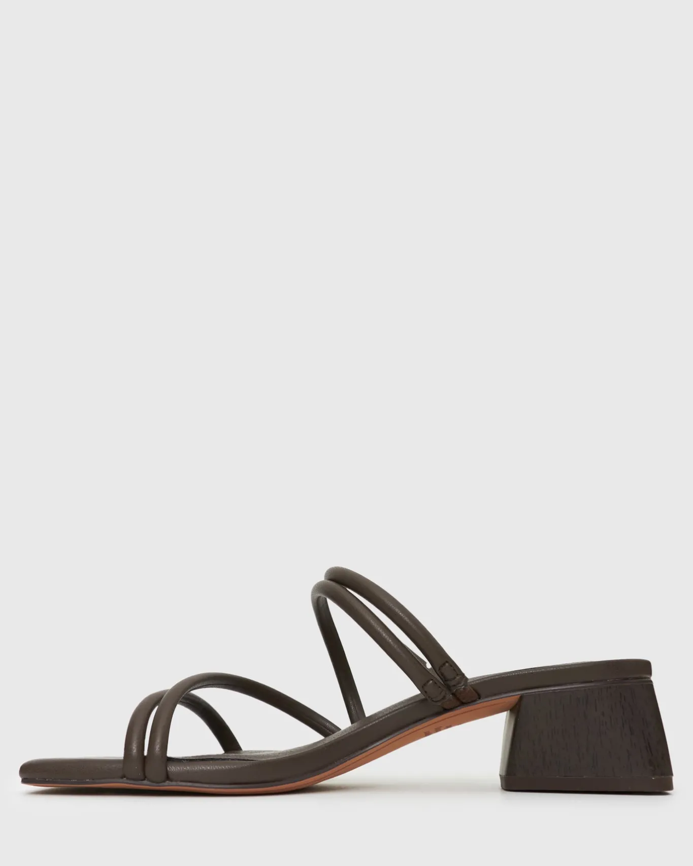 Women Betts Block|Low-Mid^PRE-ORDER HALLIE Low Wooden Block Heel Mules