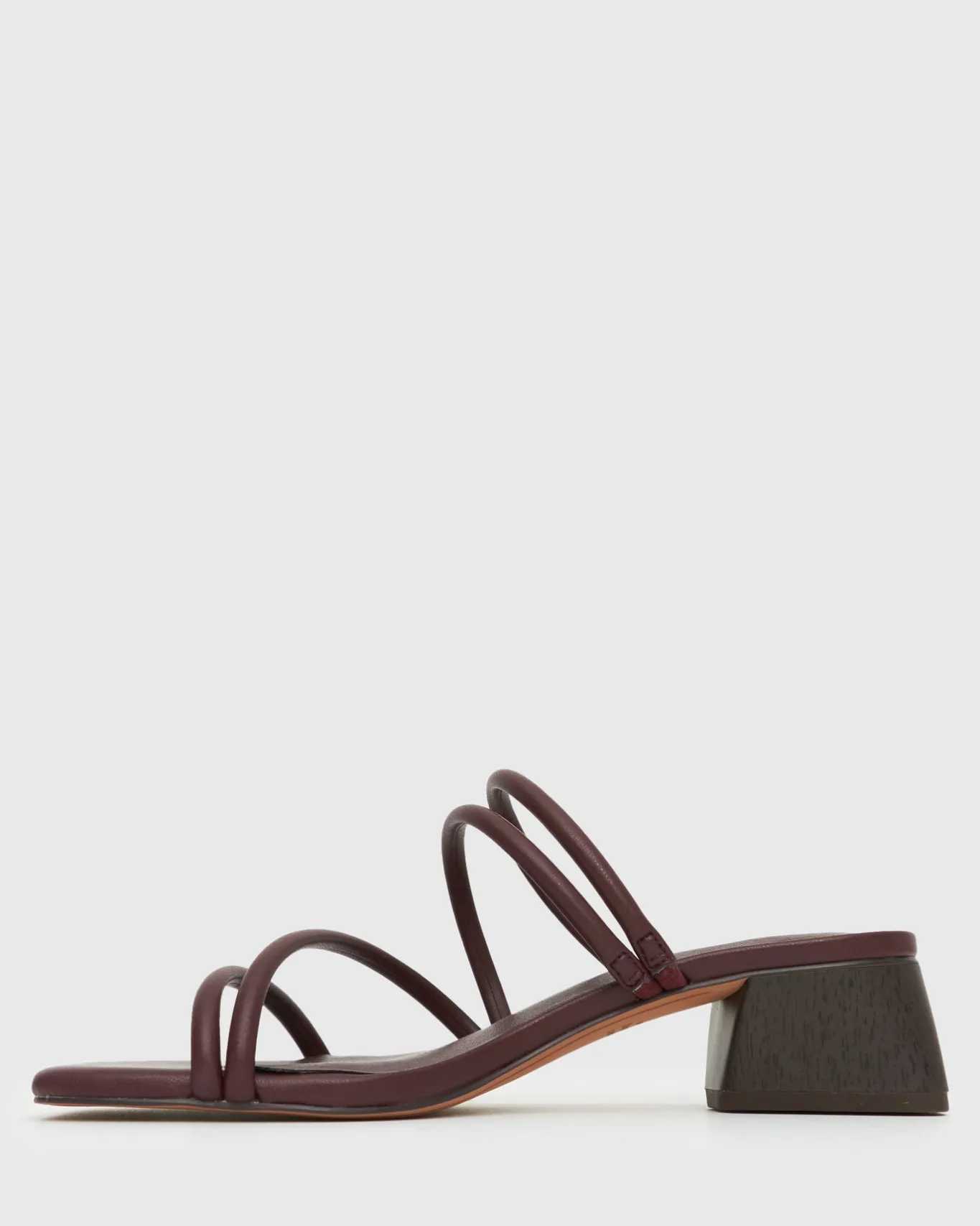 Women Betts Block|Low-Mid^PRE-ORDER HALLIE Low Wooden Block Heel Mules
