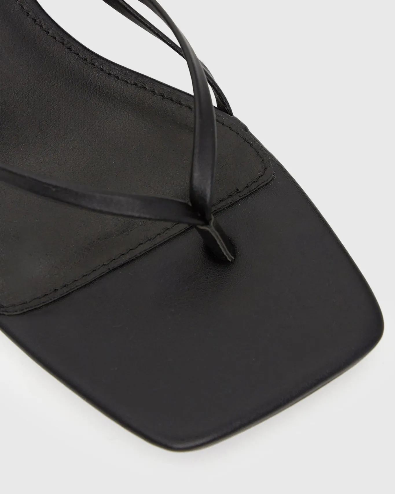Women Betts Low-Mid|Stilettos^SIENA Strappy Thong Heel Sandals