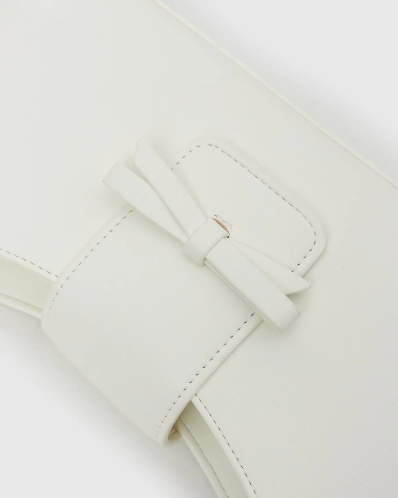 Betts Shoe Matches^VIENNA Bow Baguette Bag