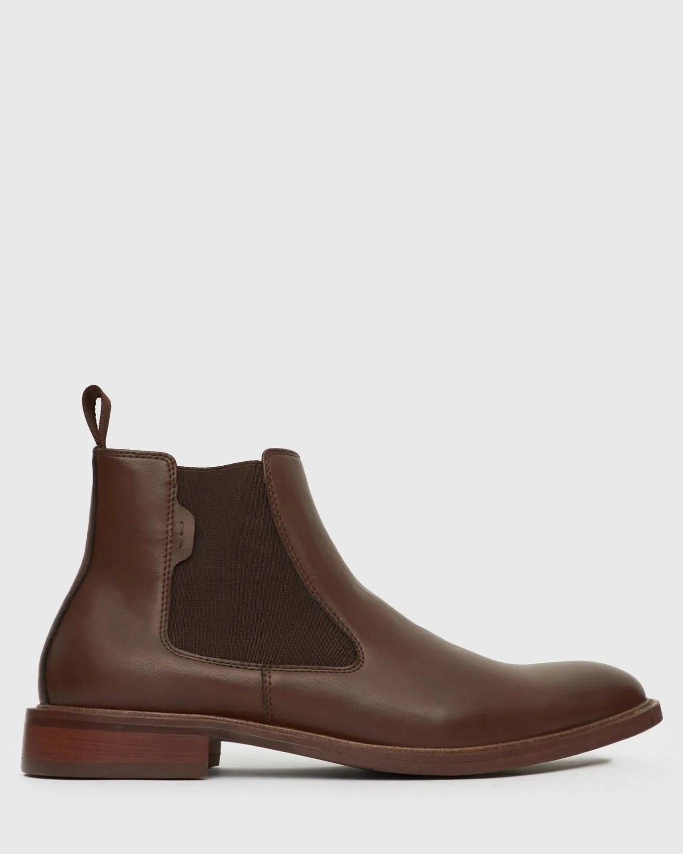 Betts Chelsea|Casual^Wider Fit ROCCO Classic Chelsea Boots